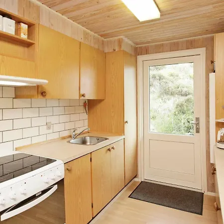 5 Person Holiday In Henne Dom wakacyjny *